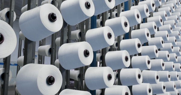 A Engenharia Invisível: Como a Ciência dos Fios define a lucratividade da Indústria Têxtil